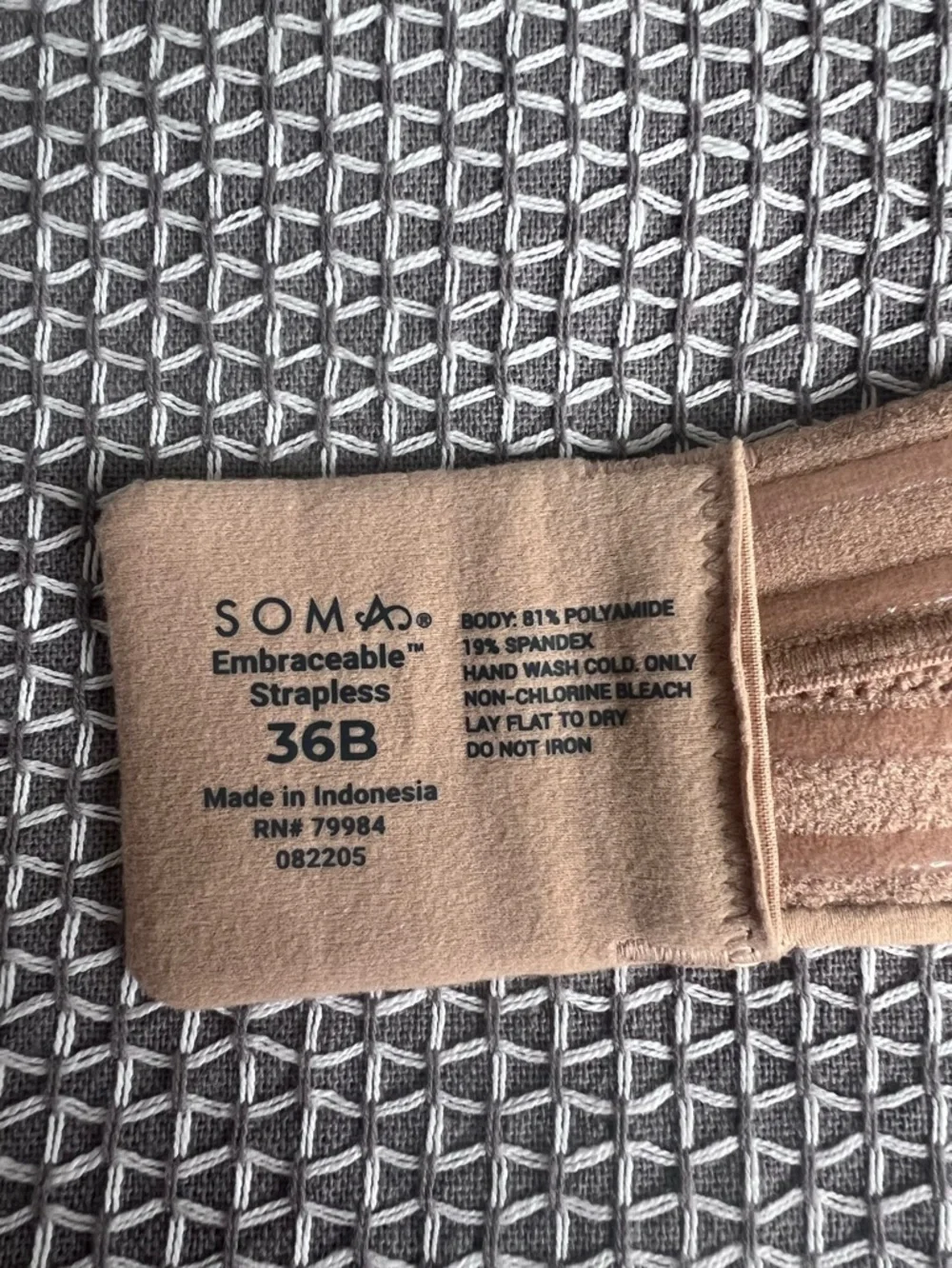 Soma Embraceable Strapless Bra, nude color, 36B - Picture 5 of 10